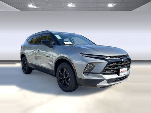 New 2026 Chevrolet Blazer LT w/ Convenience Package FWD image 7