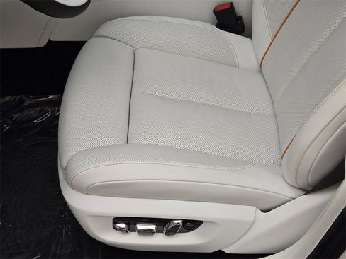 New 2025 Rolls-Royce Ghost Black Badge image 35