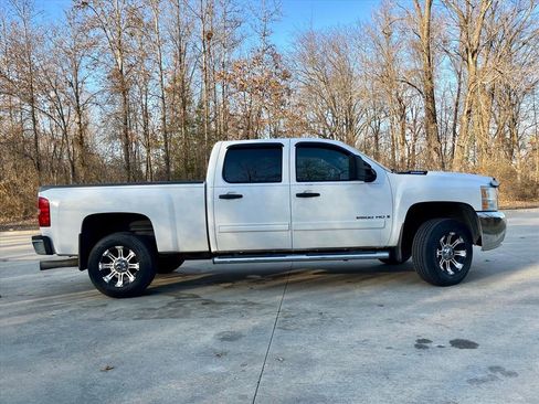 Used 2008 Chevrolet Silverado 2500 LT w/ 2LT Convenience Package image 5