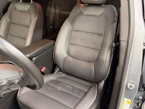 Used 2023 Chevrolet TrailBlazer RS FWD image 17