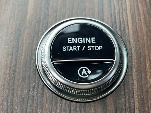 Certified 2025 Mercedes-Benz GLC 300 4MATIC image 32