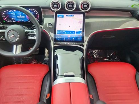 Used 2025 Mercedes-Benz GLC 300 4MATIC image 94