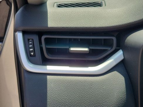 Used 2025 Toyota RAV4 LE FWD image 31