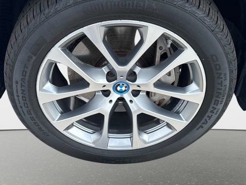 Used 2025 BMW X5 xDrive50e AWD/4WD image 10