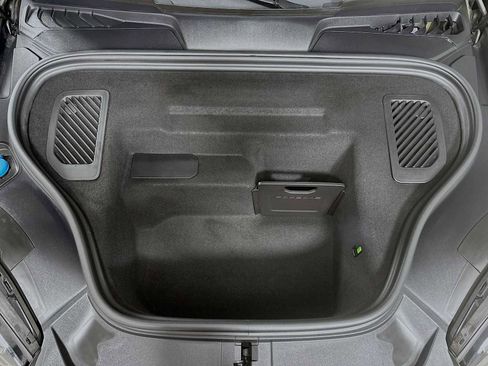 Certified 2025 Porsche Macan 4S Electric AWD/4WD image 31