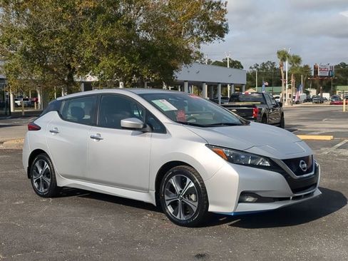 Certified 2020 Nissan Leaf SV Plus image 2