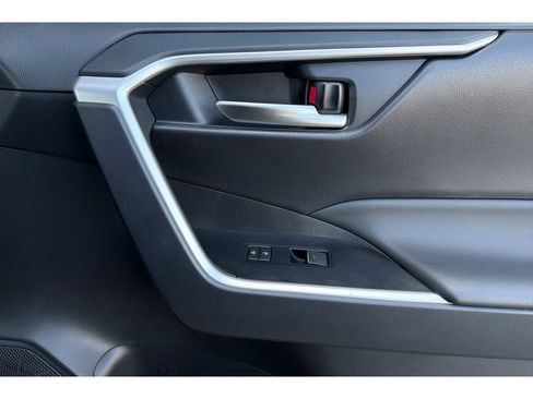 Certified 2025 Toyota RAV4 XLE AWD/4WD image 19