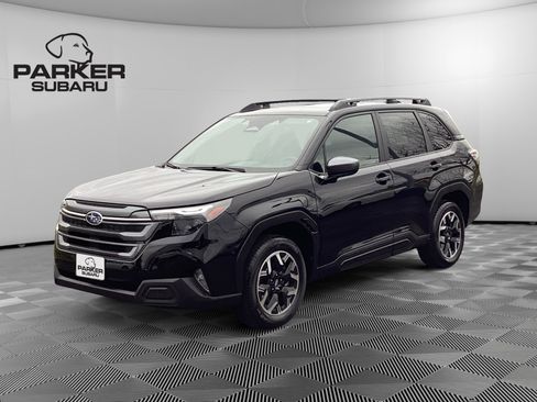 Used 2025 Subaru Forester Premium image 1