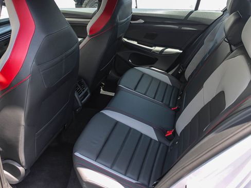 Used 2026 Volkswagen GTI SE FWD image 20