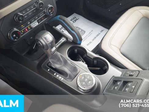 Used 2023 Ford Bronco Wildtrak image 29