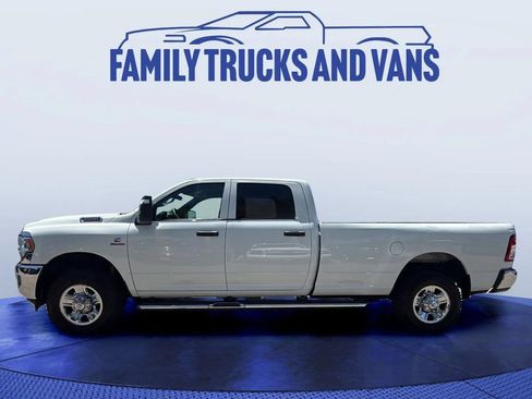Used 2023 RAM 2500 Tradesman w/ Chrome Appearance Group AWD/4WD image 2