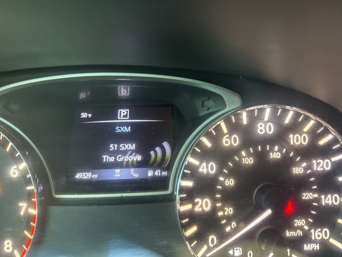 Used 2020 Nissan Pathfinder SV w/ Cargo Package image 29