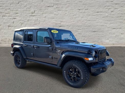 Used 2021 Jeep Wrangler Unlimited Sport image 3