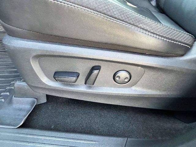 Used 2024 Nissan Pathfinder SL w/ SL Premium Package FWD image 26