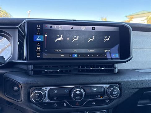 Used 2024 Jeep Wrangler Sport S image 22