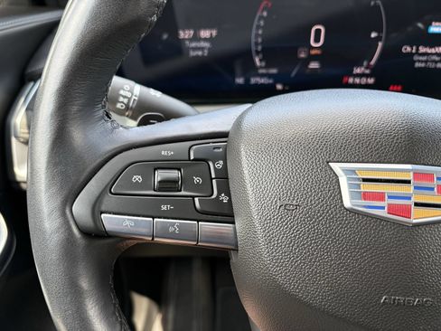 Used 2024 Cadillac XT4 Luxury w/ Cold Weather Package FWD image 15