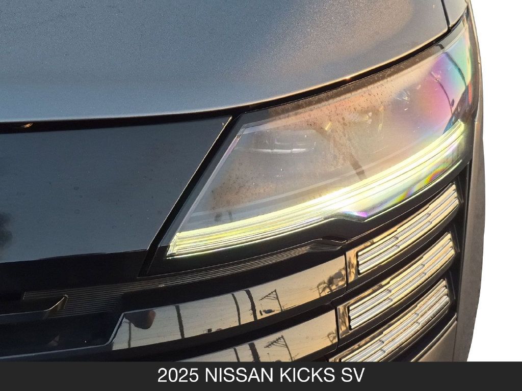Certified 2025 Nissan Kicks SV FWD image 10