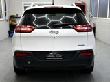 Used 2018 Jeep Cherokee Latitude Plus w/ Comfort/Convenience Group image 5