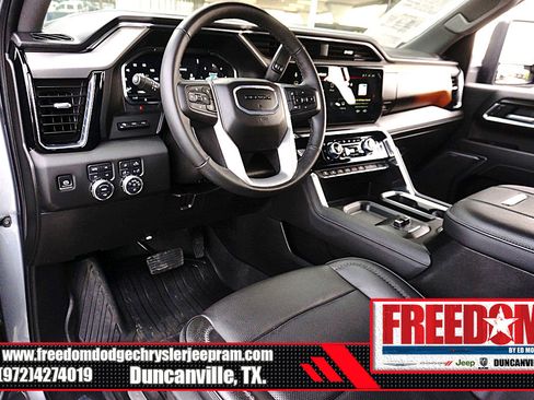 Used 2025 GMC Sierra 2500 Denali w/ Denali Reserve Package image 10