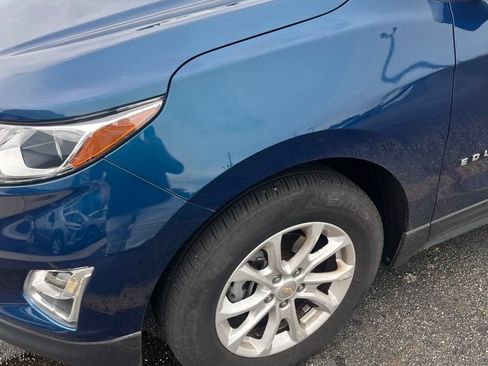 Used 2019 Chevrolet Equinox LT w/ Driver Convenience Package FWD image 2