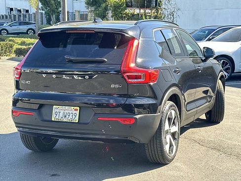 Certified 2025 Volvo XC40 B5 Plus w/ Protection Package Premier image 4