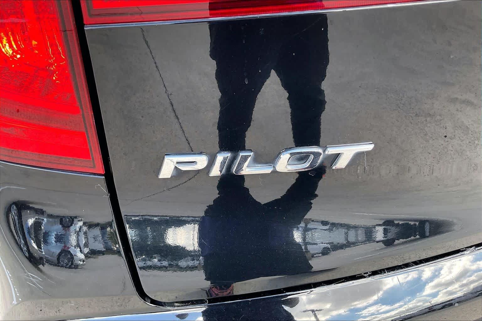 Used 2016 Honda Pilot Elite image 10