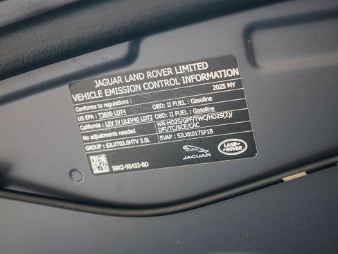 Certified 2025 Land Rover Range Rover Sport Dynamic SE AWD/4WD image 29