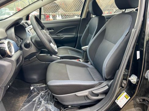 Used 2025 Nissan Versa SV image 23