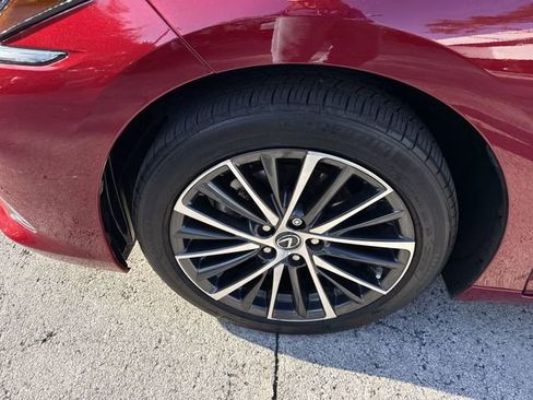 Certified 2025 Lexus ES 350 w/ Premium Package FWD image 10