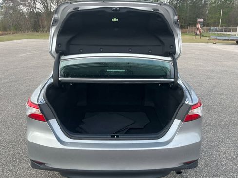 Used 2020 Toyota Camry LE image 24