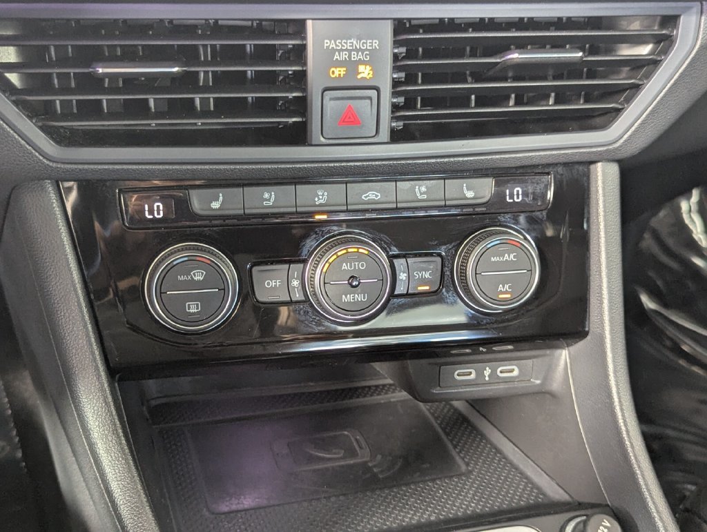 Used 2023 Volkswagen Jetta SEL FWD image 23