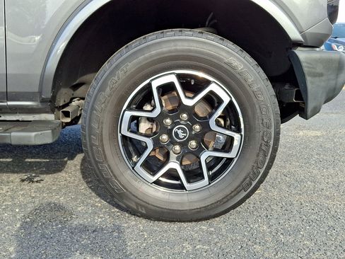 Used 2022 Ford Bronco Outer Banks AWD/4WD image 9