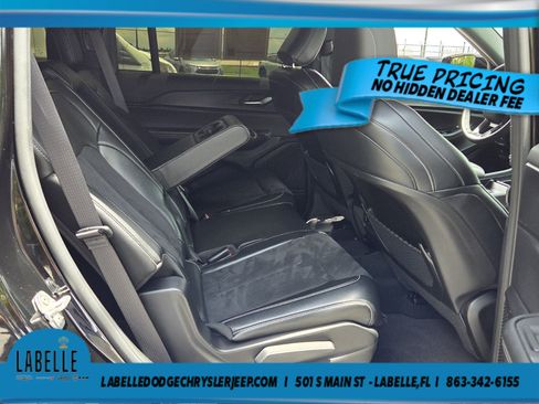 Used 2024 Jeep Grand Cherokee L Altitude RWD image 15