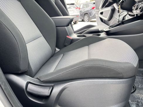 Used 2025 Kia Soul LX w/ LX Technology Package image 24