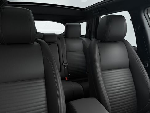 New 2026 Land Rover Discovery Sport Landmark AWD/4WD image 6