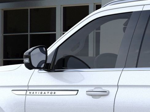 New 2026 Lincoln Navigator Reserve AWD/4WD image 20