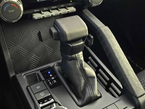 Certified 2025 Toyota 4Runner SR5 image 29