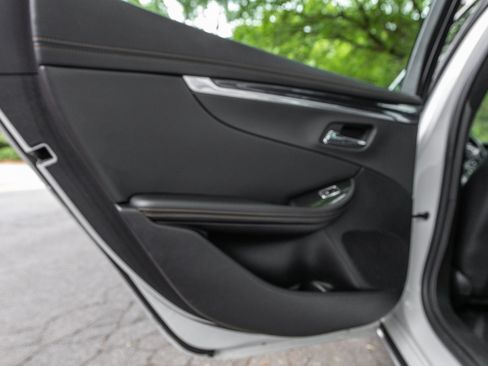 Used 2020 Chevrolet Impala LT FWD image 30