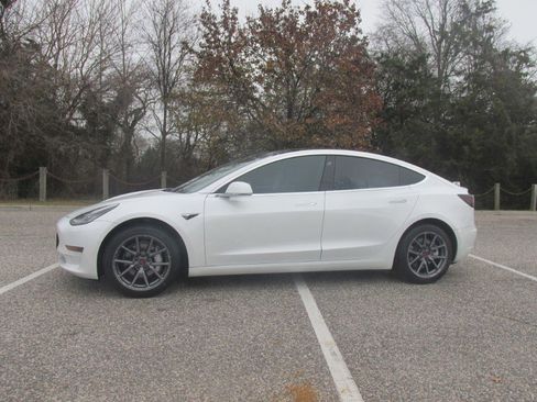 Used 2020 Tesla Model 3 image 13