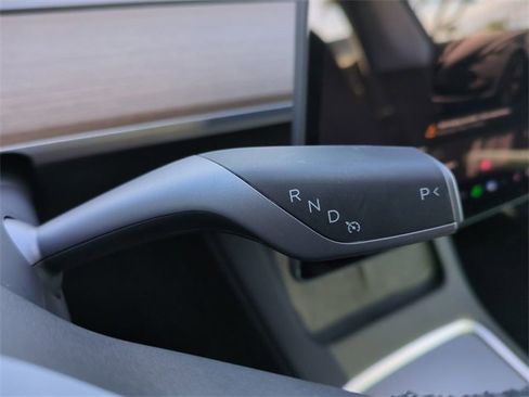 Used 2023 Tesla Model 3 Standard Range image 33