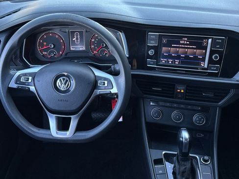 Used 2019 Volkswagen Jetta S image 14
