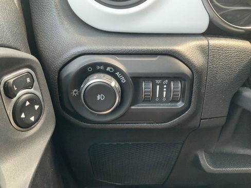 Used 2021 Jeep Wrangler Unlimited Sport AWD/4WD image 23