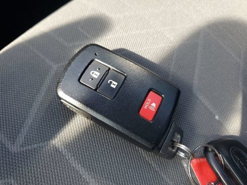 Certified 2020 Toyota Tacoma TRD Sport AWD/4WD image 21