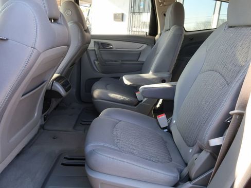 Used 2015 Chevrolet Traverse LT image 7