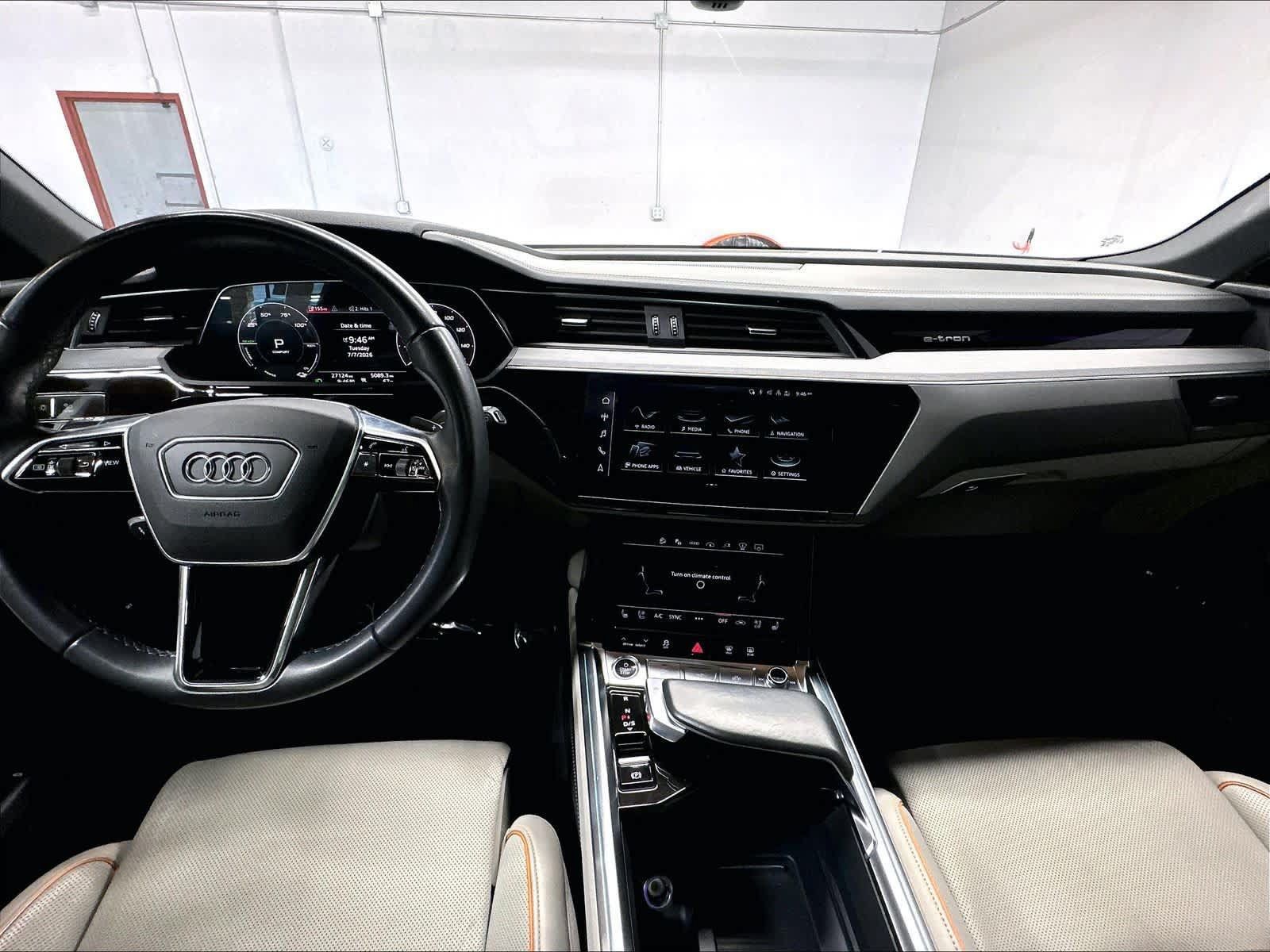 Certified 2024 Audi Q8 e-tron Premium Plus AWD/4WD image 17