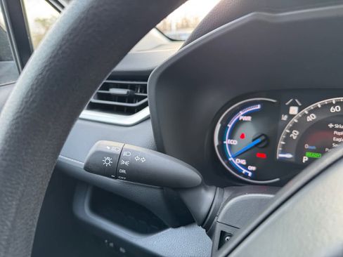 Used 2025 Toyota RAV4 LE image 18