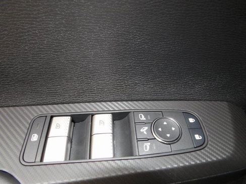 New 2025 Mitsubishi Outlander SE image 20