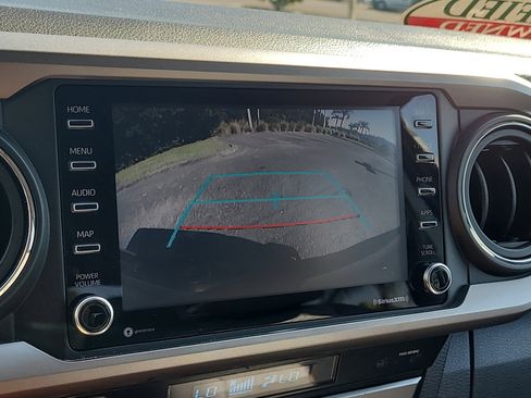 Certified 2021 Toyota Tacoma SR5 image 23