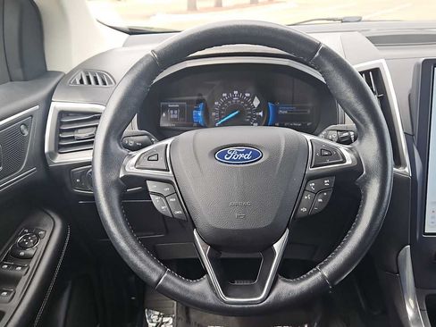 Used 2022 Ford Edge Titanium AWD/4WD image 11