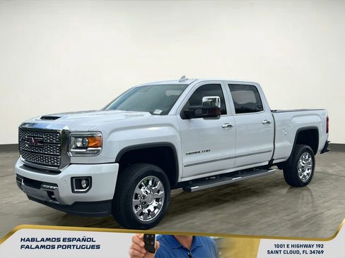 Used 2019 GMC Sierra 2500 Denali w/ Duramax Plus Package image 2